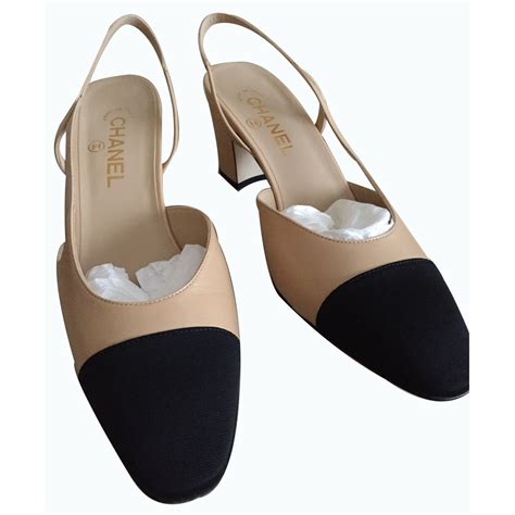 slingbacks cuir chanel|chanel slingback beige and black.